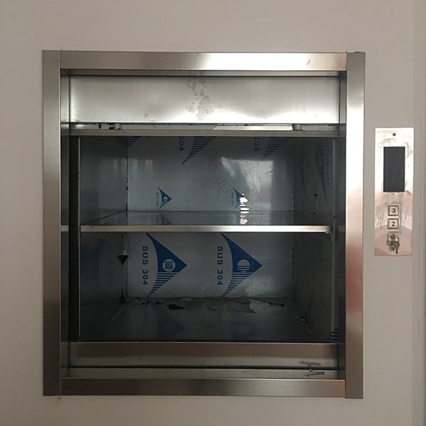 雜物電梯